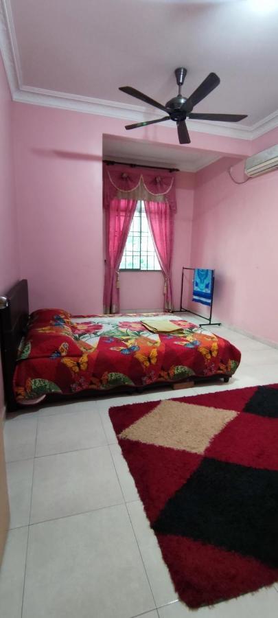 Hawwa Sara Muslim Homestay Malacca エクステリア 写真