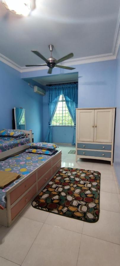 Hawwa Sara Muslim Homestay Malacca エクステリア 写真